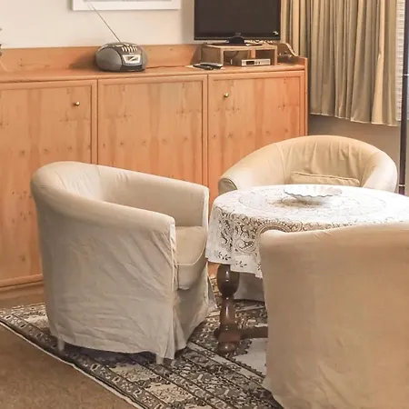 Σπίτι διακοπών 1 Bedroom Awesome In *